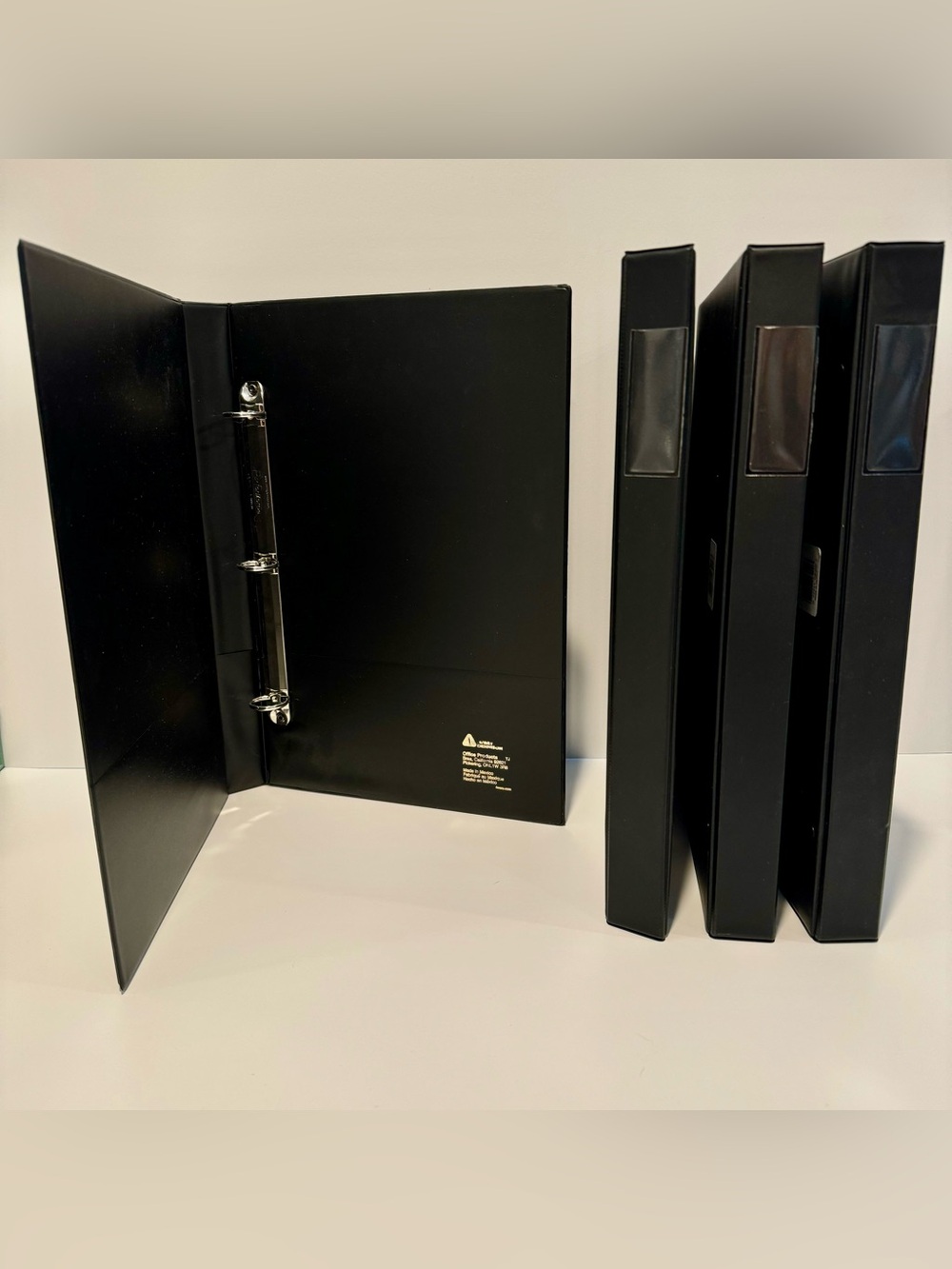 Avery FOUR Legal 1” Binders. 
Target selling ONE for $15!